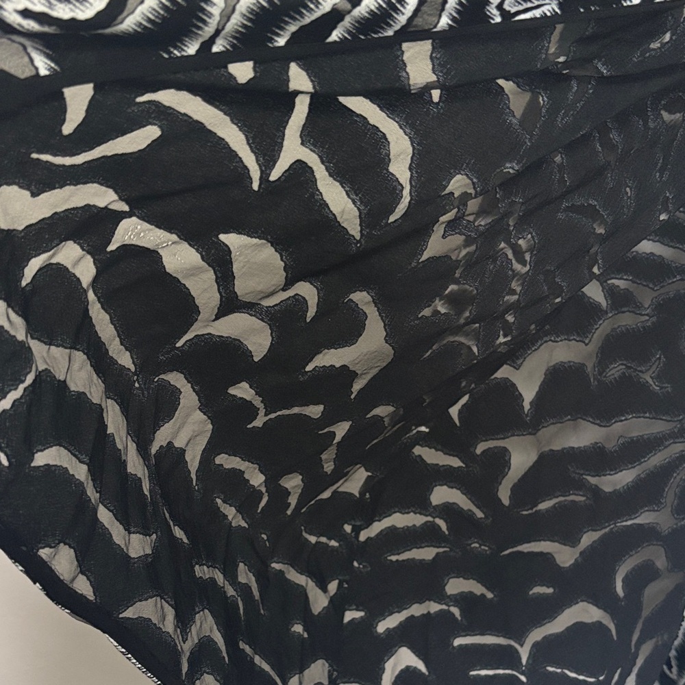 DVF Diane Von Furstenberg V Neck Flare Mini Dress Black White Size 6 *No Slip* - Picture 8 of 13